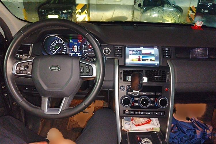 Used Land Rover Discovery Sport 2016 2.0T HSE Interior 2