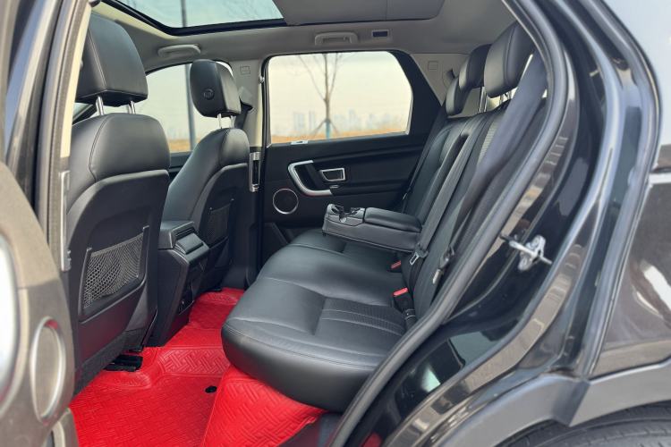 Used Land Rover Discovery Sport 2016 2.0T SE Interior 3