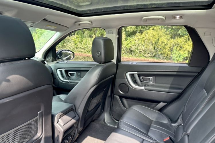 Used Land Rover Discovery Sport 2016 2.0T HSE Interior 6