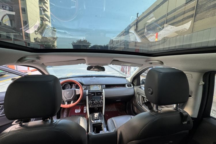 Used Land Rover Discovery Sport 2016 2.0T HSE Interior 6