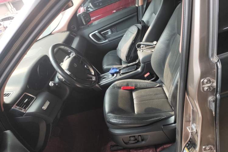 Used Land Rover Discovery Sport 2016 2.0T HSE Left Front Seat