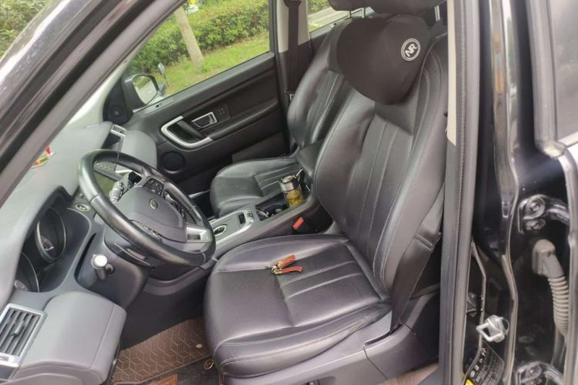Used Land Rover Discovery Sport 2016 2.0T HSE Left Front Seat