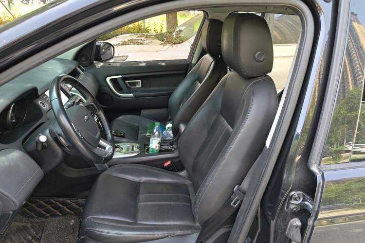 Used Land Rover Discovery Sport 2016 2.0T SE Left Front Seat