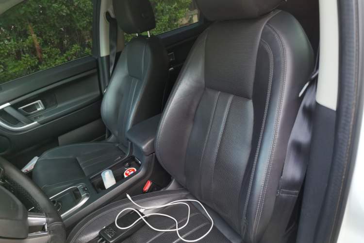 Used Land Rover Discovery Sport 2016 2.0T SE Left Front Seat