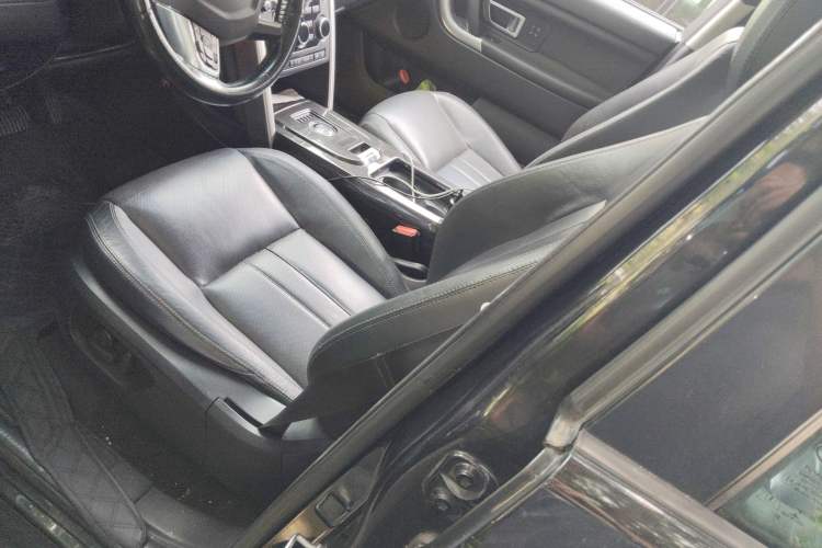 Used Land Rover Discovery Sport 2016 2.0T HSE Left Front Seat