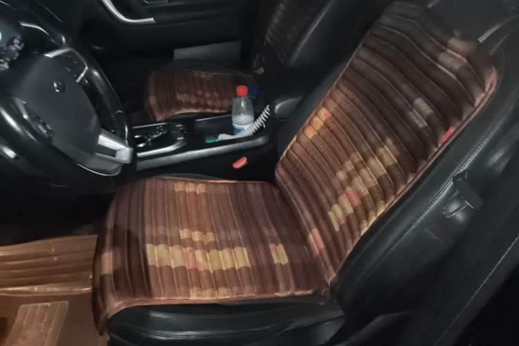 Used Land Rover Discovery Sport 2016 2.0T SE Left Front Seat