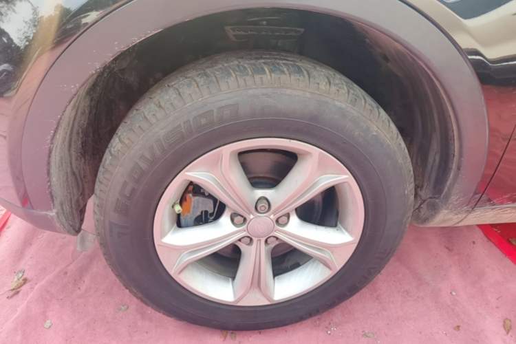Used Land Rover Discovery Sport 2016 2.0T S Left Front Wheel Hub