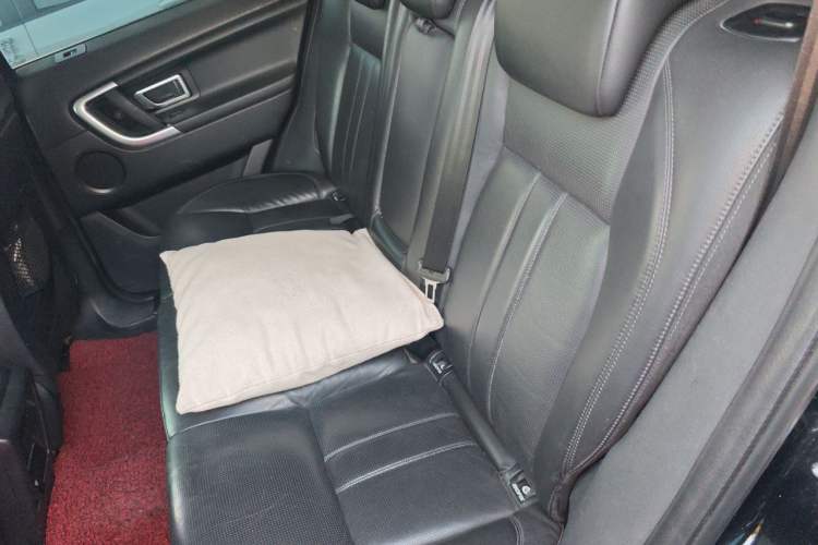 Used Land Rover Discovery Sport 2016 2.0T SE Left Rear Seat