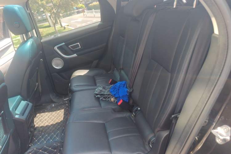 Used Land Rover Discovery Sport 2016 2.0T HSE Left Rear Seat