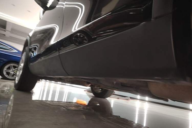 Used Land Rover Discovery Sport 2016 2.0T HSE Left Side Sill