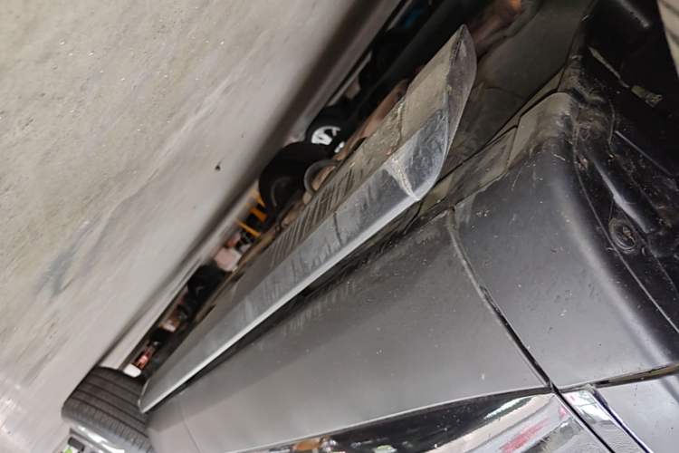 Used Land Rover Discovery Sport 2016 2.0T HSE Left Side Sill