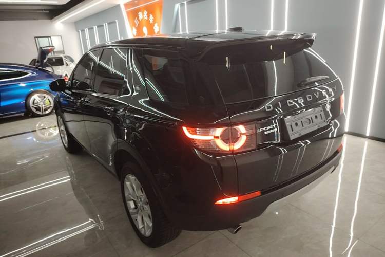 Used Land Rover Discovery Sport 2016 2.0T HSE Rear Left 45 Deg