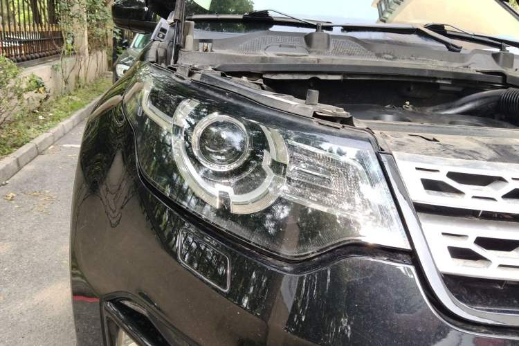 Used Land Rover Discovery Sport 2016 2.0T HSE Right Front Headlight