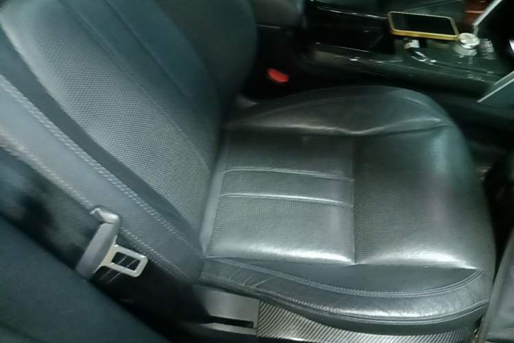 Used Land Rover Discovery Sport 2016 2.0T HSE Right Front Seat