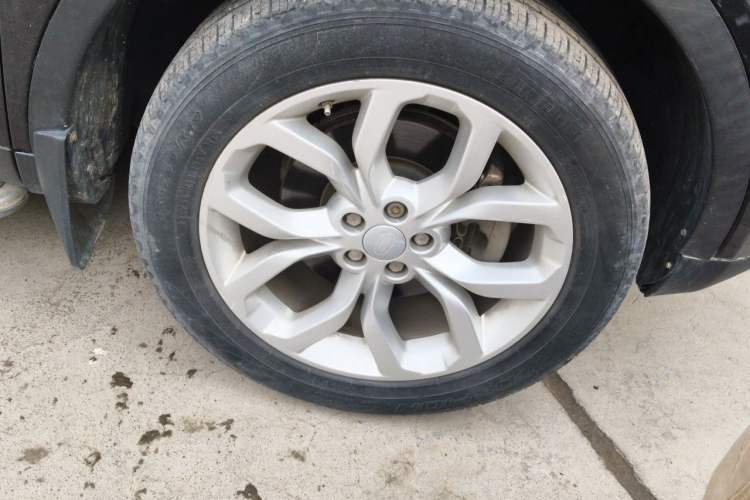 Used Land Rover Discovery Sport 2016 2.0T HSE Right Front Wheel Hub