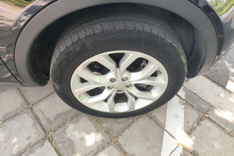 Used Land Rover Discovery Sport 2016 2.0T HSE Right Front Wheel Hub
