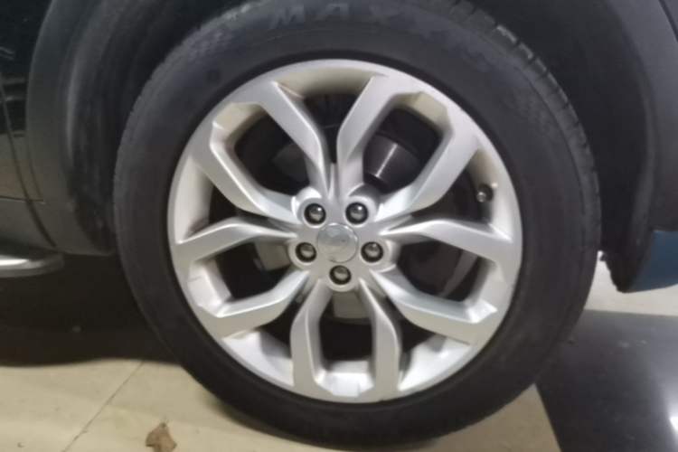 Used Land Rover Discovery Sport 2016 2.0T HSE Right Front Wheel Hub