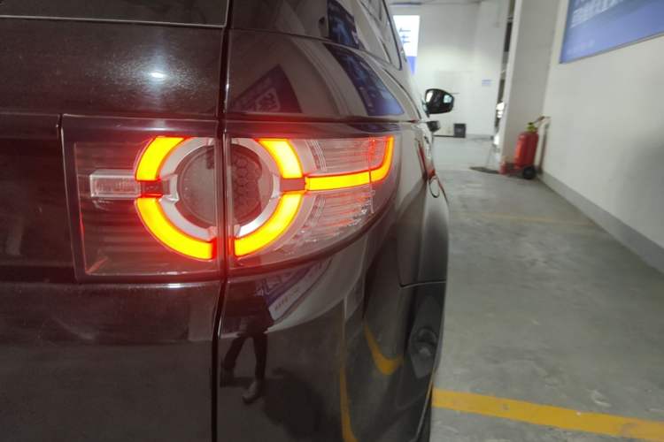 Used Land Rover Discovery Sport 2016 2.0T SE Right Rear Taillight