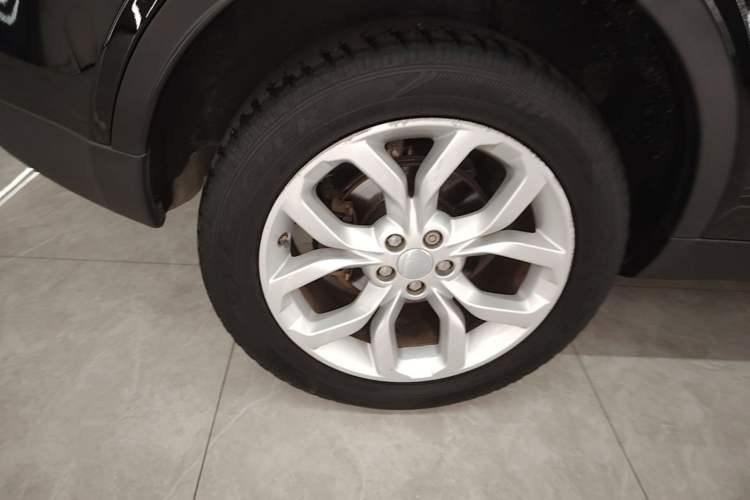 Used Land Rover Discovery Sport 2016 2.0T HSE Right Rear Wheel Hub