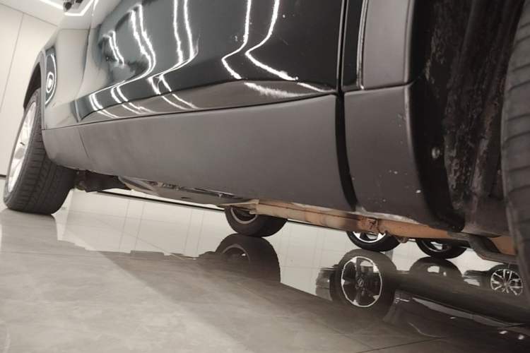Used Land Rover Discovery Sport 2016 2.0T HSE Right Side Sill