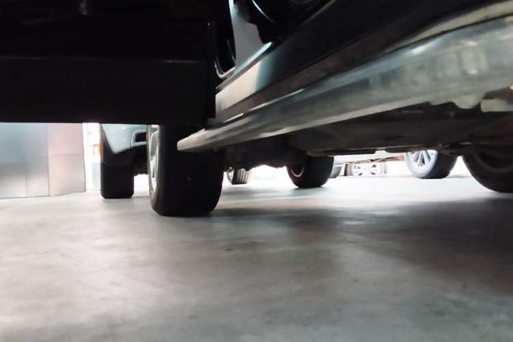 Used Land Rover Discovery Sport 2016 2.0T HSE Right Side Sill