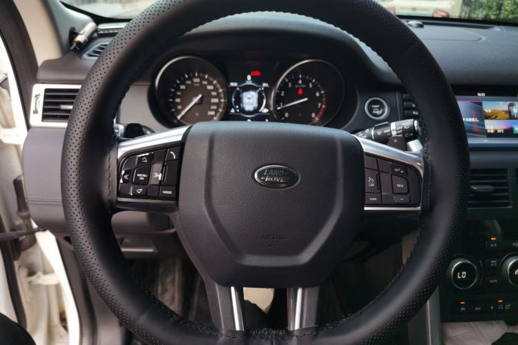 Used Land Rover Discovery Sport 2016 2.0T SE Steering Wheel