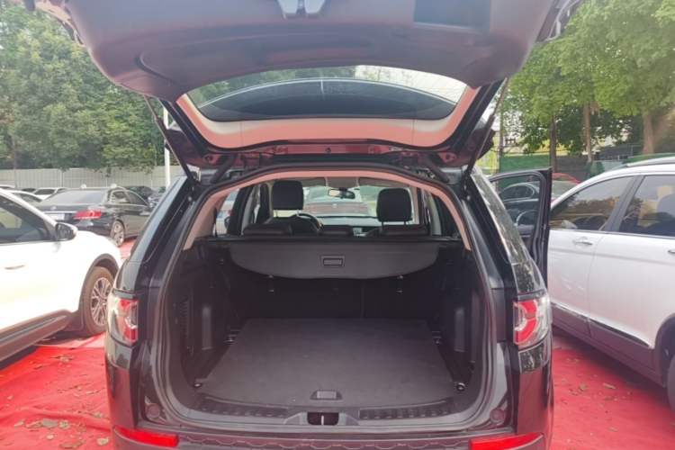 Used Land Rover Discovery Sport 2016 2.0T S Trunk