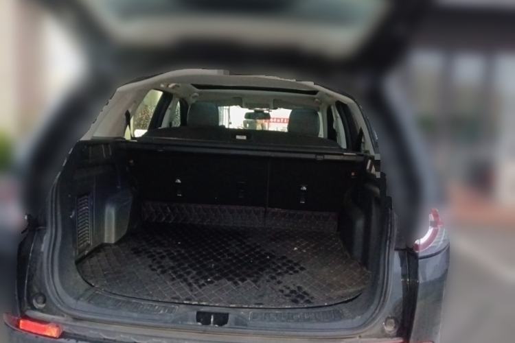 Used Land Rover Discovery Sport 2016 2.0T SE Trunk