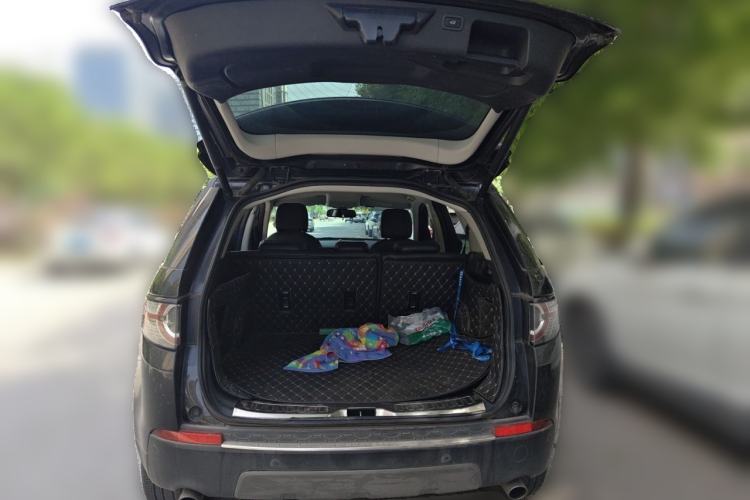 Used Land Rover Discovery Sport 2016 2.0T SE Trunk