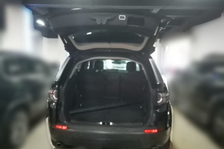 Used Land Rover Discovery Sport 2016 2.0T HSE Trunk