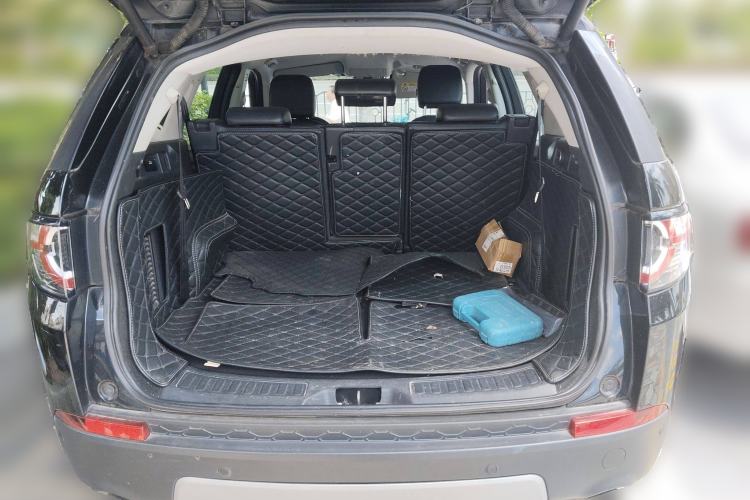 Used Land Rover Discovery Sport 2016 2.0T HSE Trunk