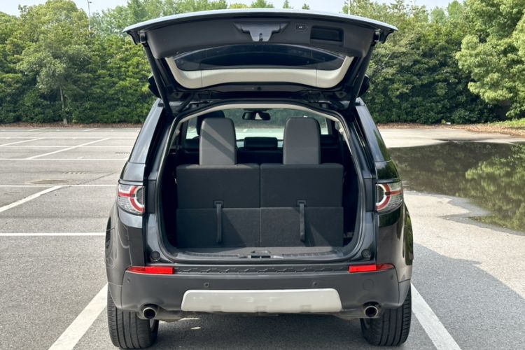 Used Land Rover Discovery Sport 2016 2.0T HSE Trunk