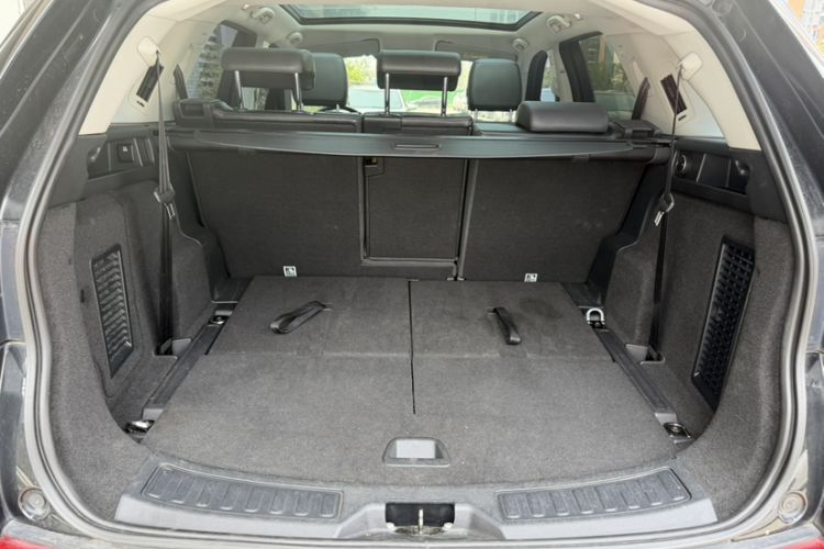Used Land Rover Discovery Sport 2016 2.0T HSE Trunk
