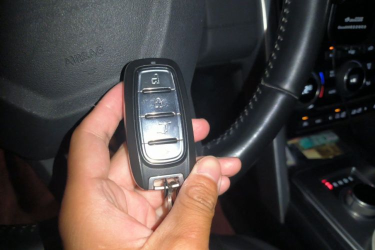 Used Land Rover Discovery Sport 2016 2.0T SE Vehicle Key