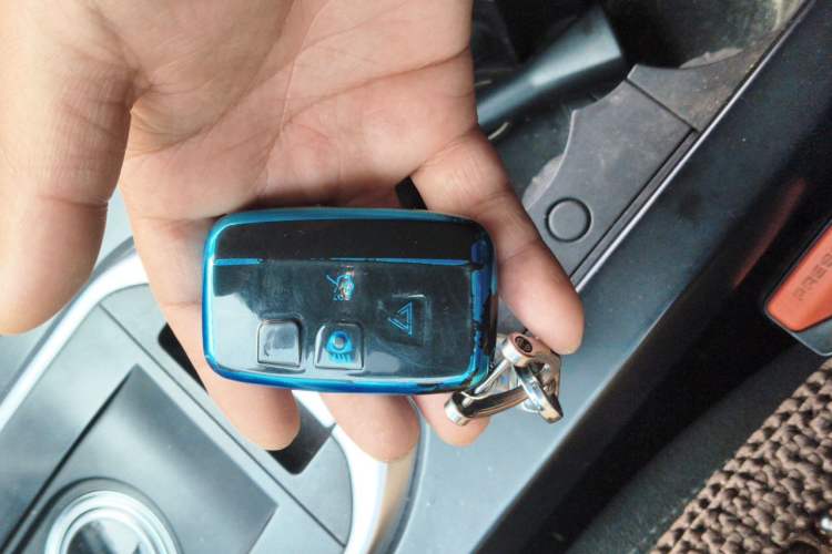 Used Land Rover Discovery Sport 2016 2.0T HSE Vehicle Key