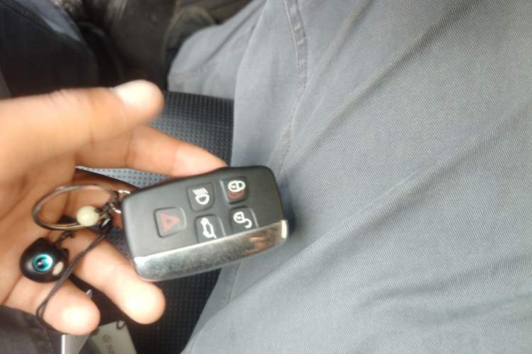 Used Land Rover Discovery Sport 2016 2.0T HSE LUXURY Vehicle Key