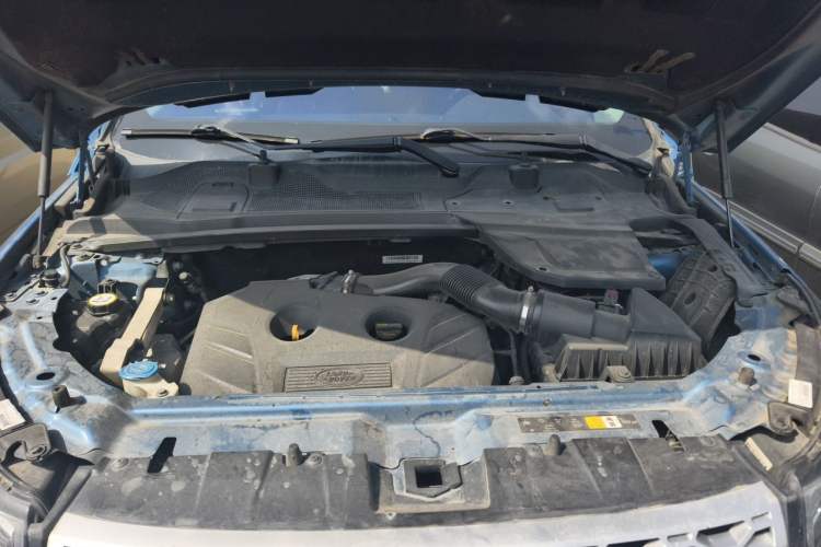 Used Land Rover Discovery Sport 2016 2.0T HSE Engine Bay