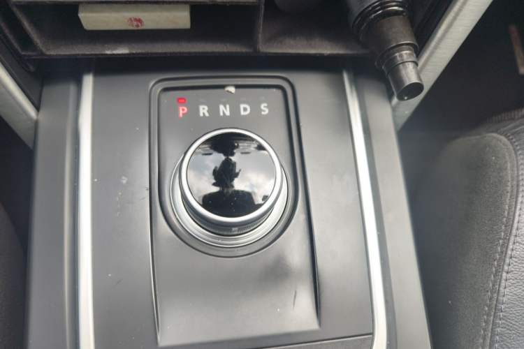 Used Land Rover Discovery Sport 2016 2.0T HSE Gear Lever