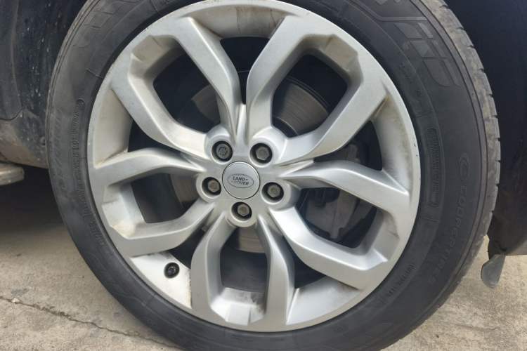 Used Land Rover Discovery Sport 2016 2.0T HSE Right Front Wheel Hub