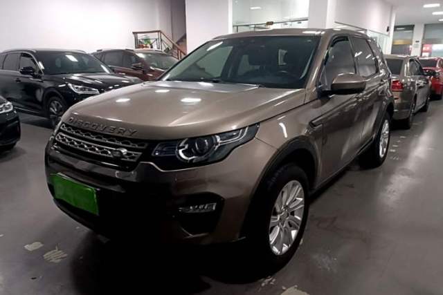 Land Rover Discovery Sport 2016 2.0T SE مستعملة