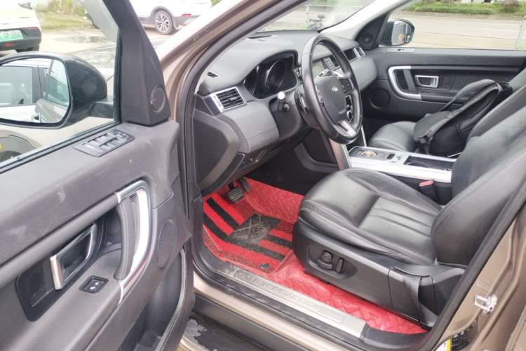 Used Land Rover Discovery Sport 2016 2.0T SE Driver Seat
