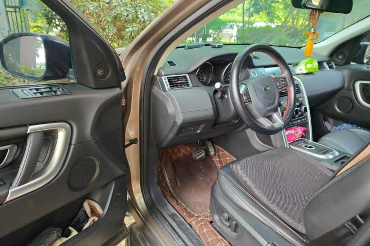 Used Land Rover Discovery Sport 2016 2.0T SE Driver Seat