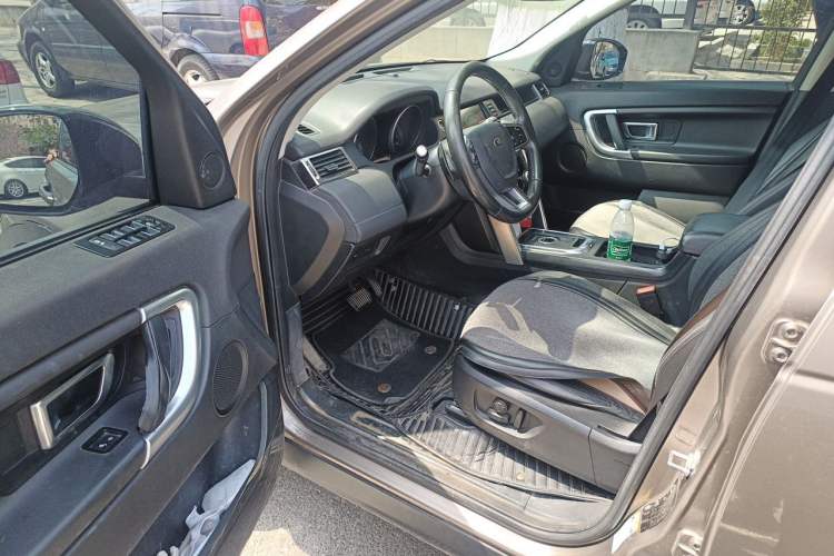 Used Land Rover Discovery Sport 2016 2.0T SE Driver Seat