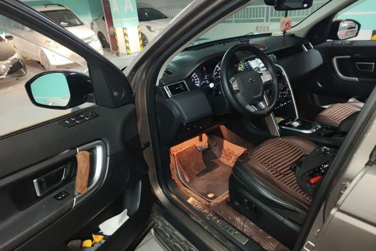 Used Land Rover Discovery Sport 2016 2.0T SE Driver Seat