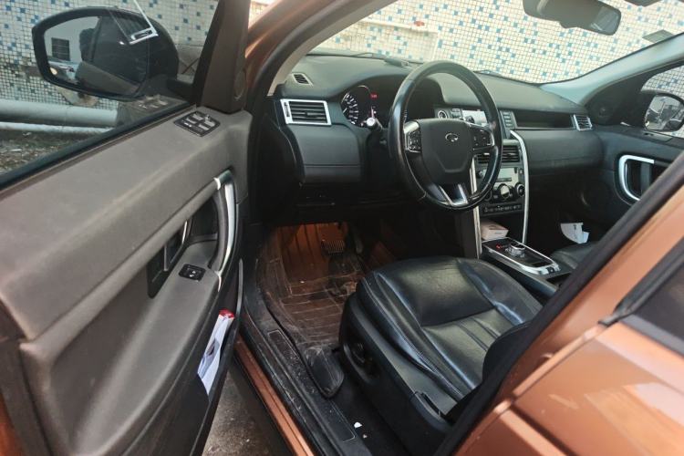 Used Land Rover Discovery Sport 2016 2.0T SE Driver Seat