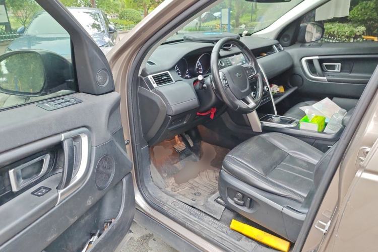 Used Land Rover Discovery Sport 2016 2.0T SE Driver Seat