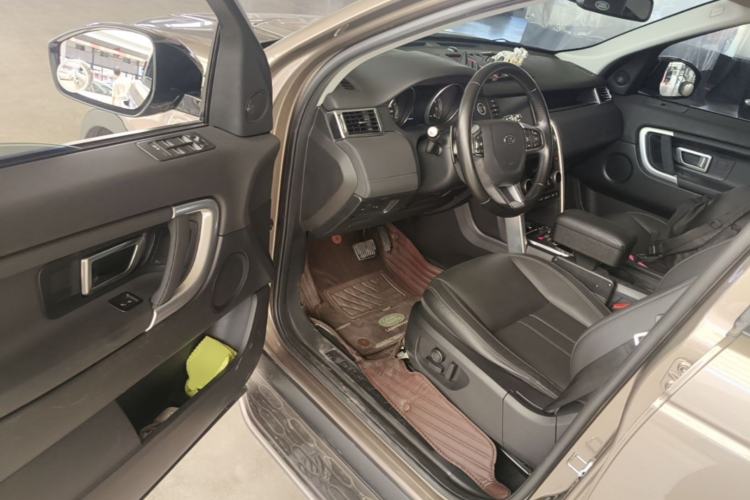 Used Land Rover Discovery Sport 2016 2.0T SE Driver Seat