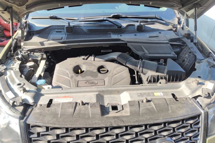Used Land Rover Discovery Sport 2016 2.0T HSE Engine Bay