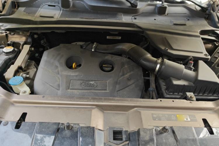 Used Land Rover Discovery Sport 2016 2.0T SE Engine Bay