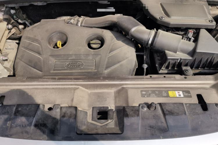 Used Land Rover Discovery Sport 2016 2.0T HSE Engine Bay